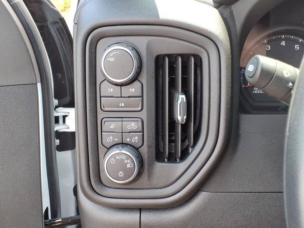 2025 Chevrolet Silverado 2500HD Custom