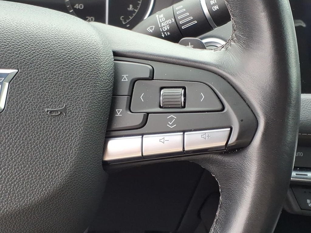 2022 Cadillac XT4 Premium Luxury