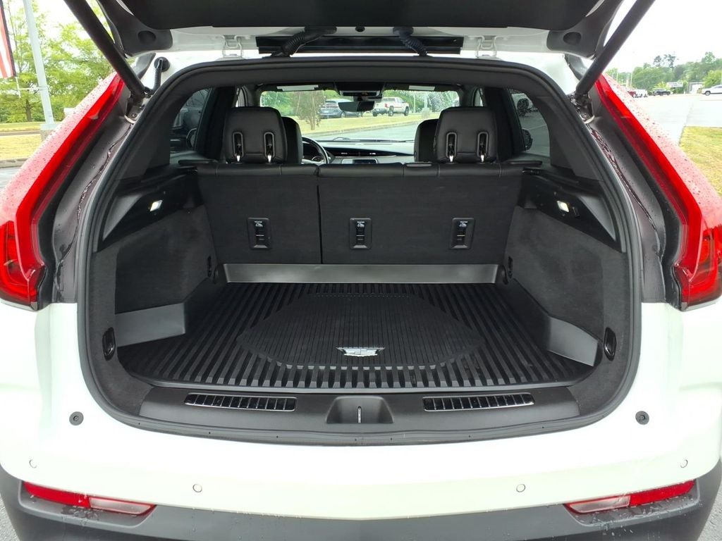2022 Cadillac XT4 Premium Luxury