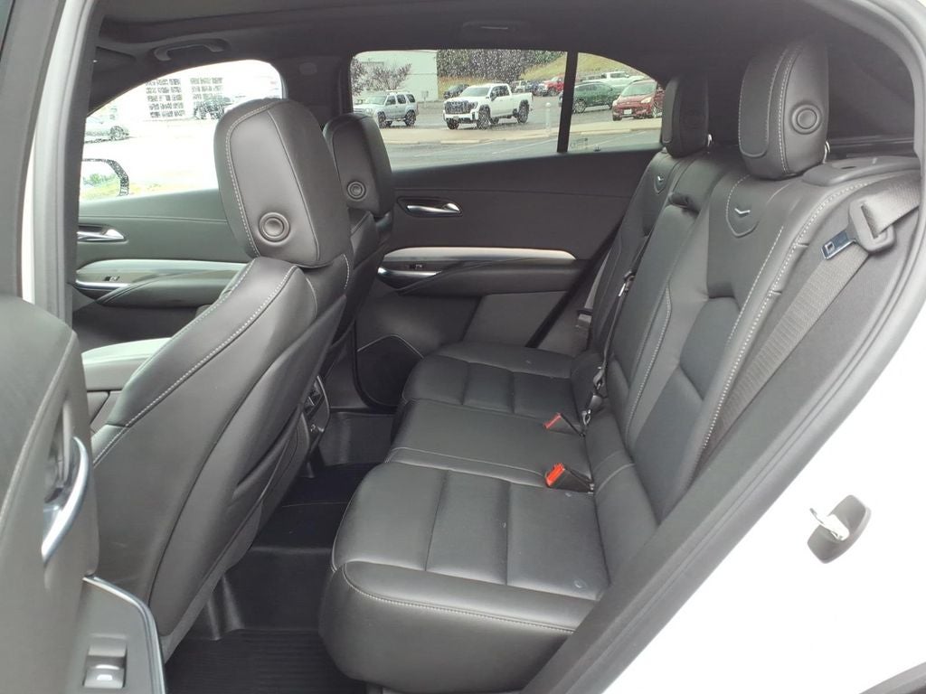 2022 Cadillac XT4 Premium Luxury
