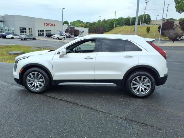 2022 Cadillac XT4 Premium Luxury