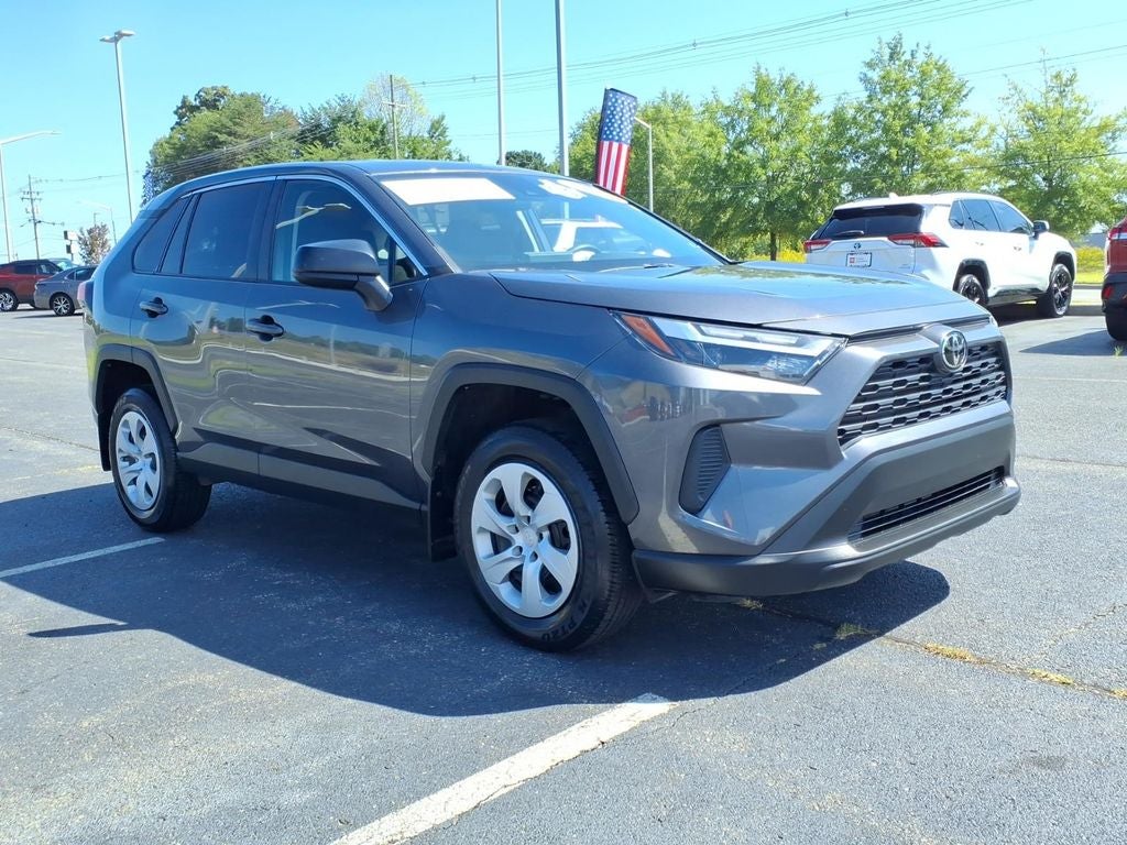 2024 Toyota RAV4 LE