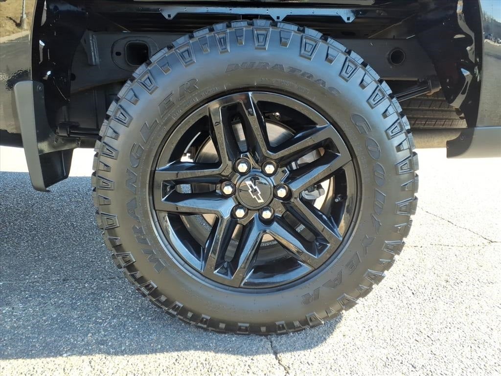 2023 Chevrolet Silverado 1500 Custom Trail Boss