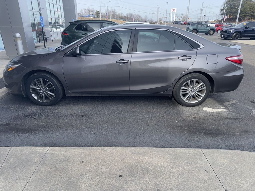 2017 Toyota Camry SE