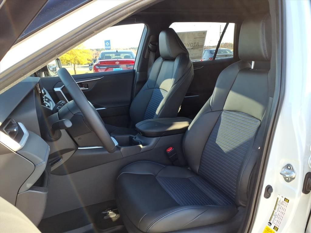 2025 Toyota RAV4 Hybrid XSE