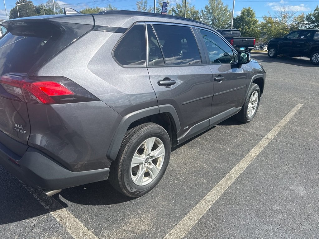 2021 Toyota RAV4 Hybrid XLE
