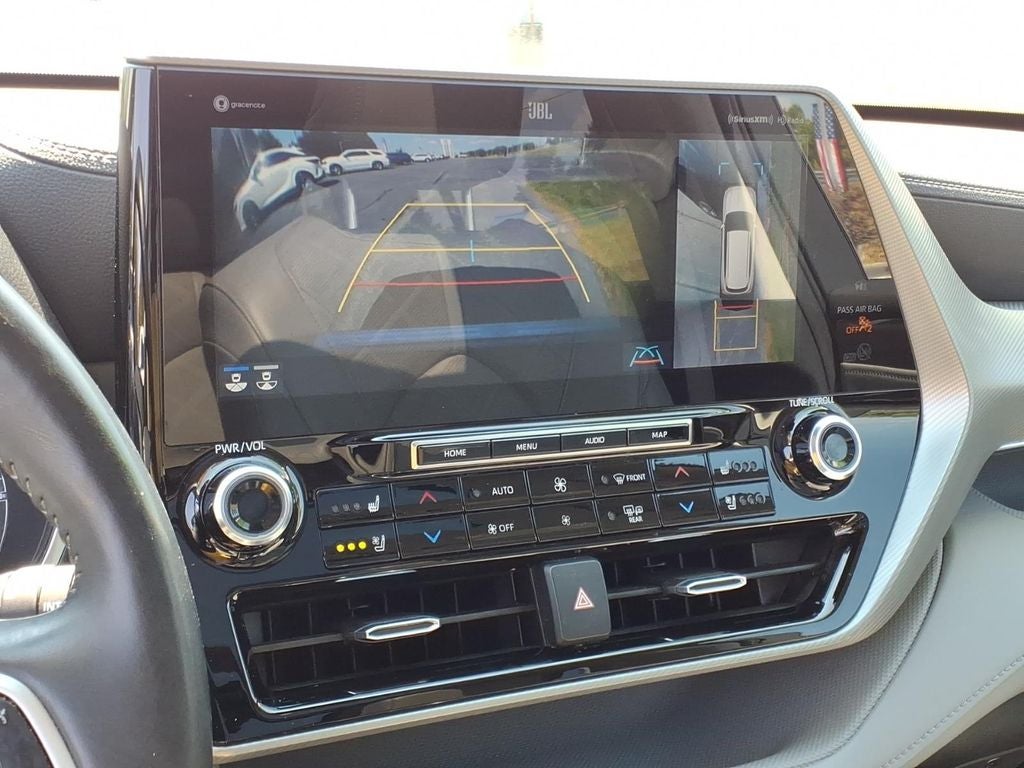 2022 Toyota Highlander Platinum