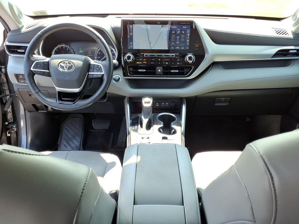 2022 Toyota Highlander Platinum