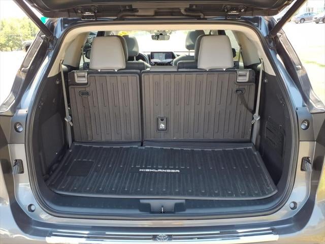2022 Toyota Highlander Platinum