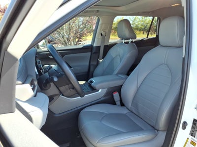 2024 Toyota Highlander XLE