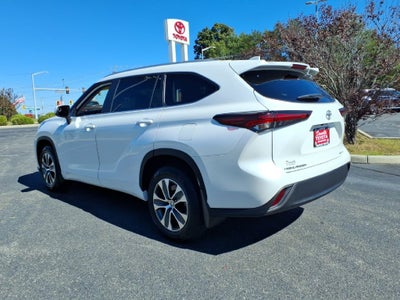 2024 Toyota Highlander XLE