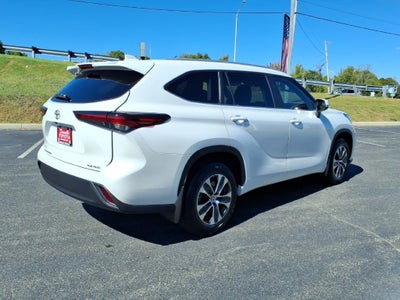 2024 Toyota Highlander XLE