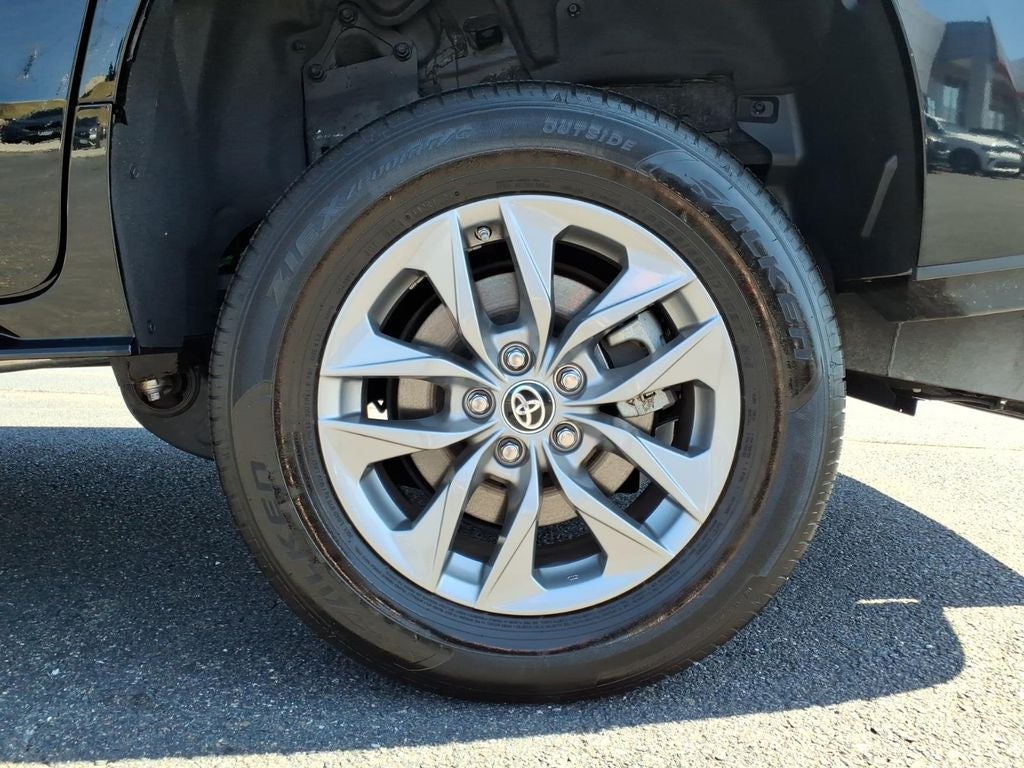 2024 Toyota Sienna LE Mobility Van