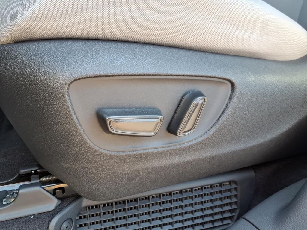 2024 Toyota Sienna LE Mobility Van