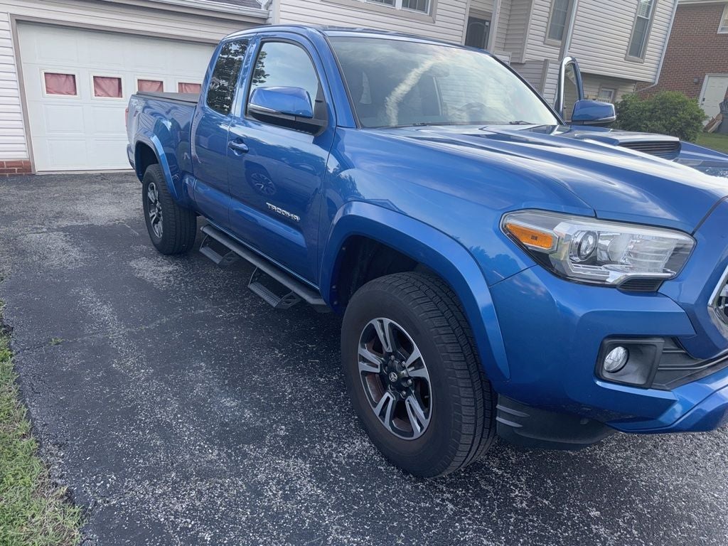 2017 Toyota Tacoma TRD Sport Access Cab V6 Auto Std Bed's photo