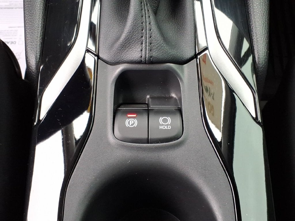 2025 Toyota Corolla Cross XLE