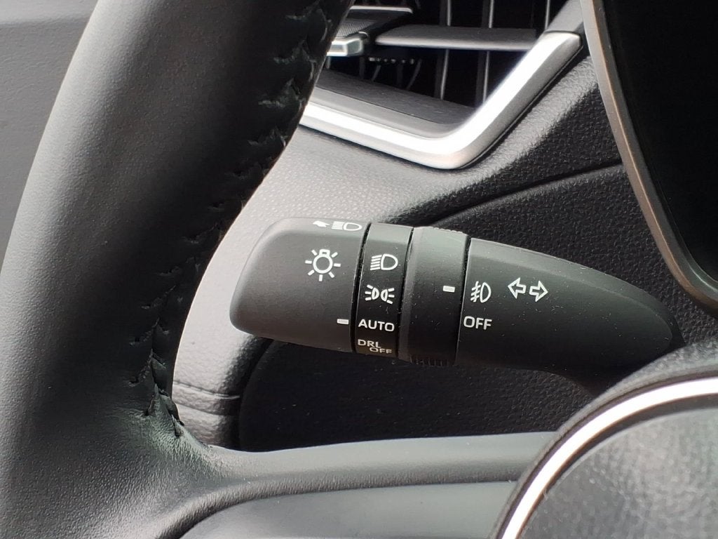 2025 Toyota Corolla Cross XLE