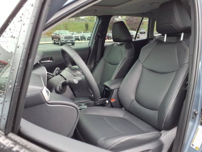 2025 Toyota Corolla Cross XLE
