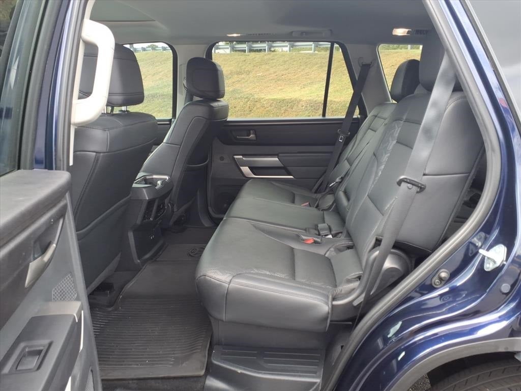 2024 Toyota Sequoia SR5