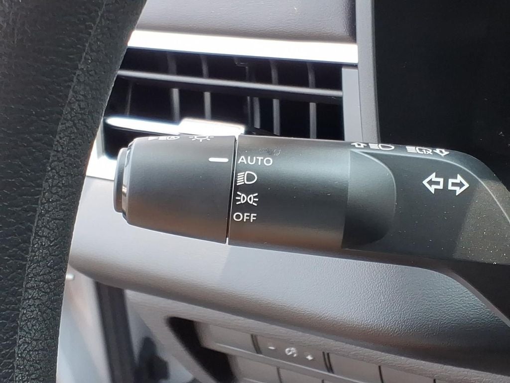 2025 Mitsubishi Outlander ES