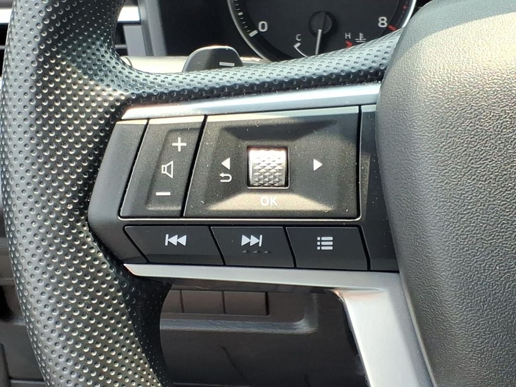 2025 Mitsubishi Outlander ES