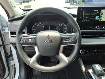 2025 Mitsubishi Outlander ES