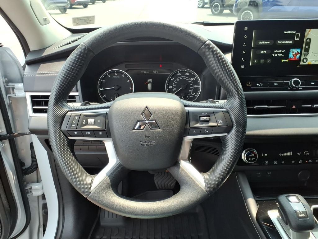 2025 Mitsubishi Outlander ES