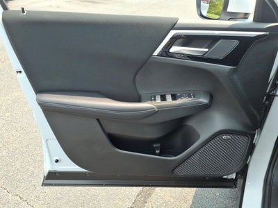 2025 Mitsubishi Outlander ES