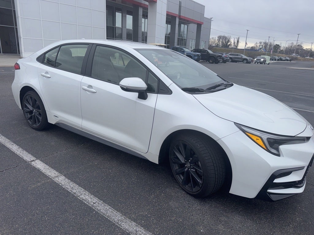 2024 Toyota Corolla Hybrid SE