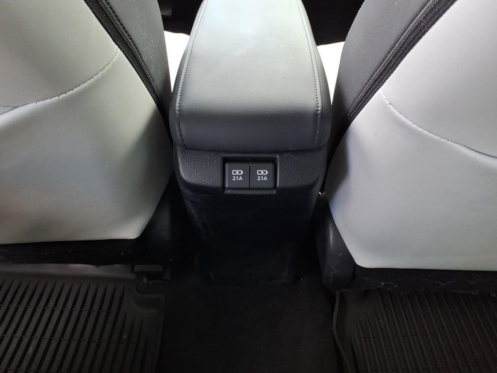 2021 Toyota Prius XLE AWD-e