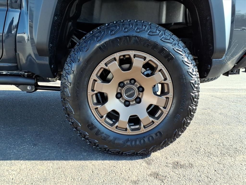 2026 Toyota Tacoma i-FORCE MAX Tacoma Trailhunter