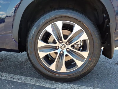 2026 Toyota Highlander Hybrid XLE