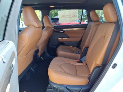 2026 Toyota Highlander Platinum