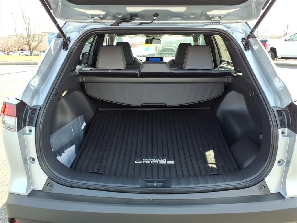 2026 Toyota Corolla Cross Hybrid SE