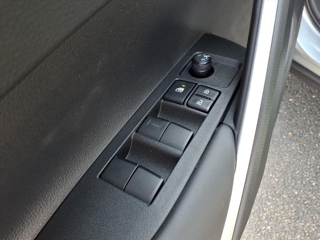 2026 Toyota Corolla Cross Hybrid SE