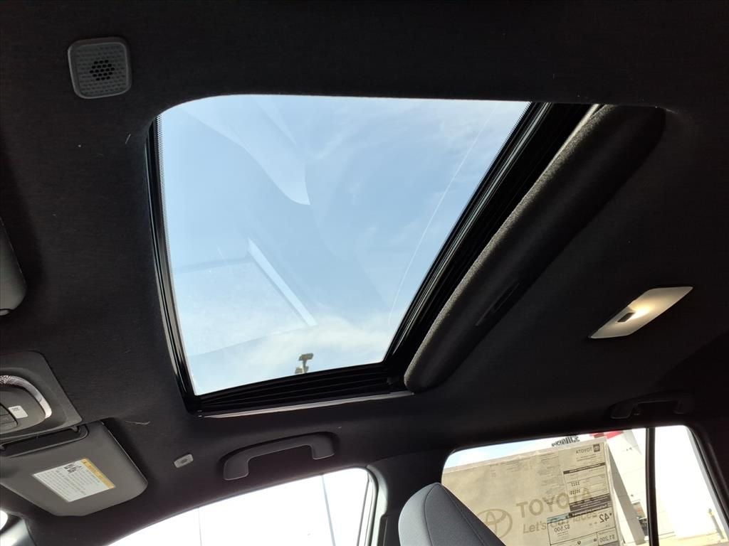 2026 Toyota Corolla Cross Hybrid SE