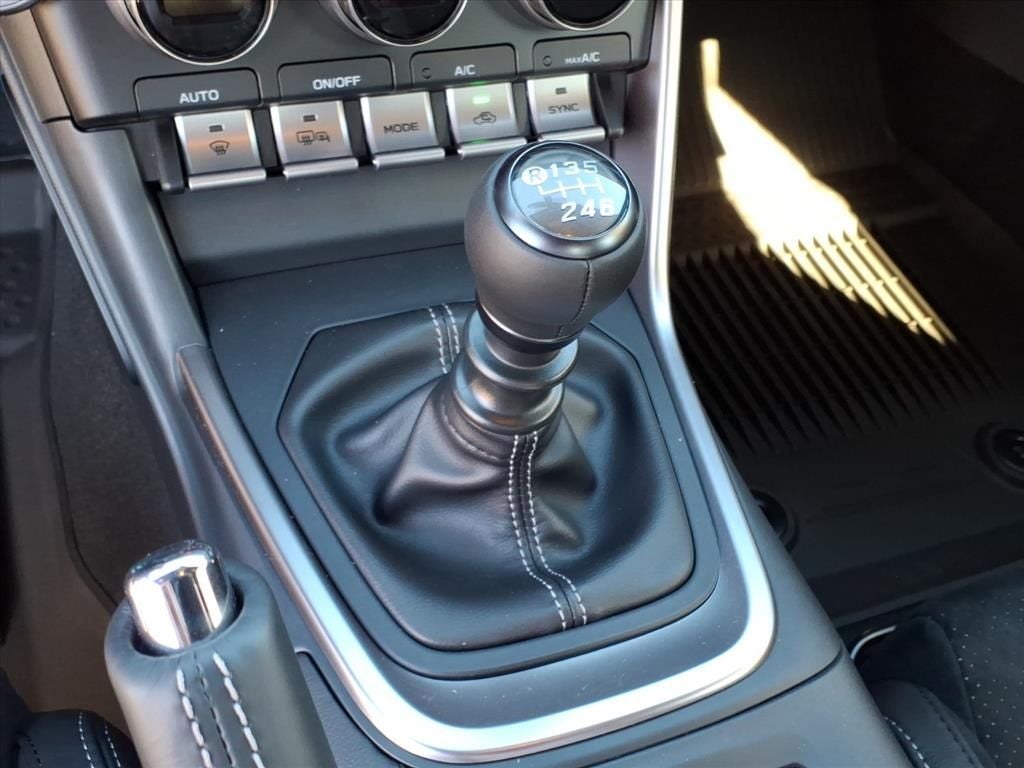 2026 Toyota GR86 Premium MT