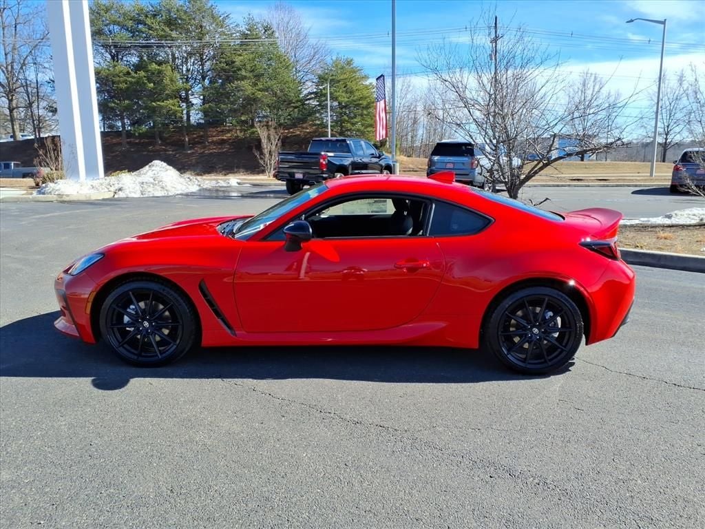 2026 Toyota GR86 Premium MT