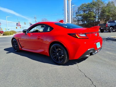 2026 Toyota GR86 Premium MT