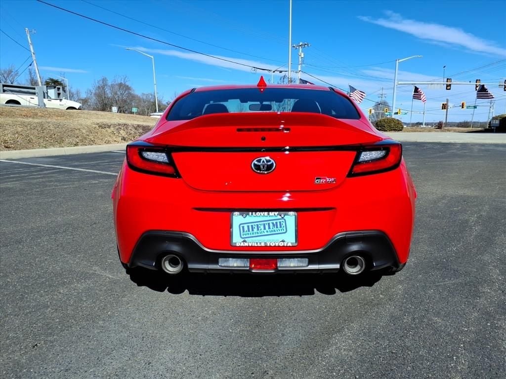 2026 Toyota GR86 Premium MT