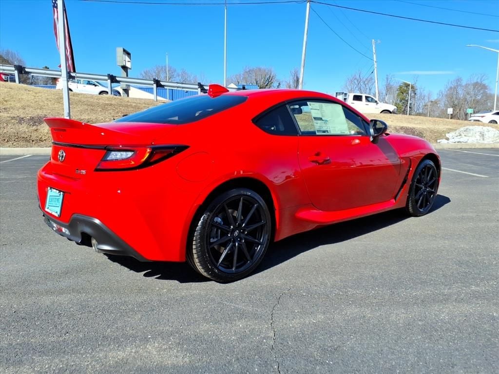 2026 Toyota GR86 Premium MT