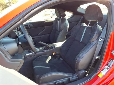 2026 Toyota GR86 Premium MT