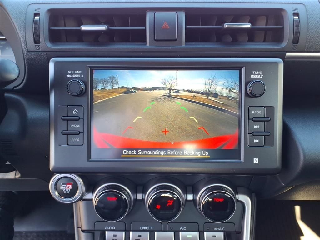 2026 Toyota GR86 Premium MT