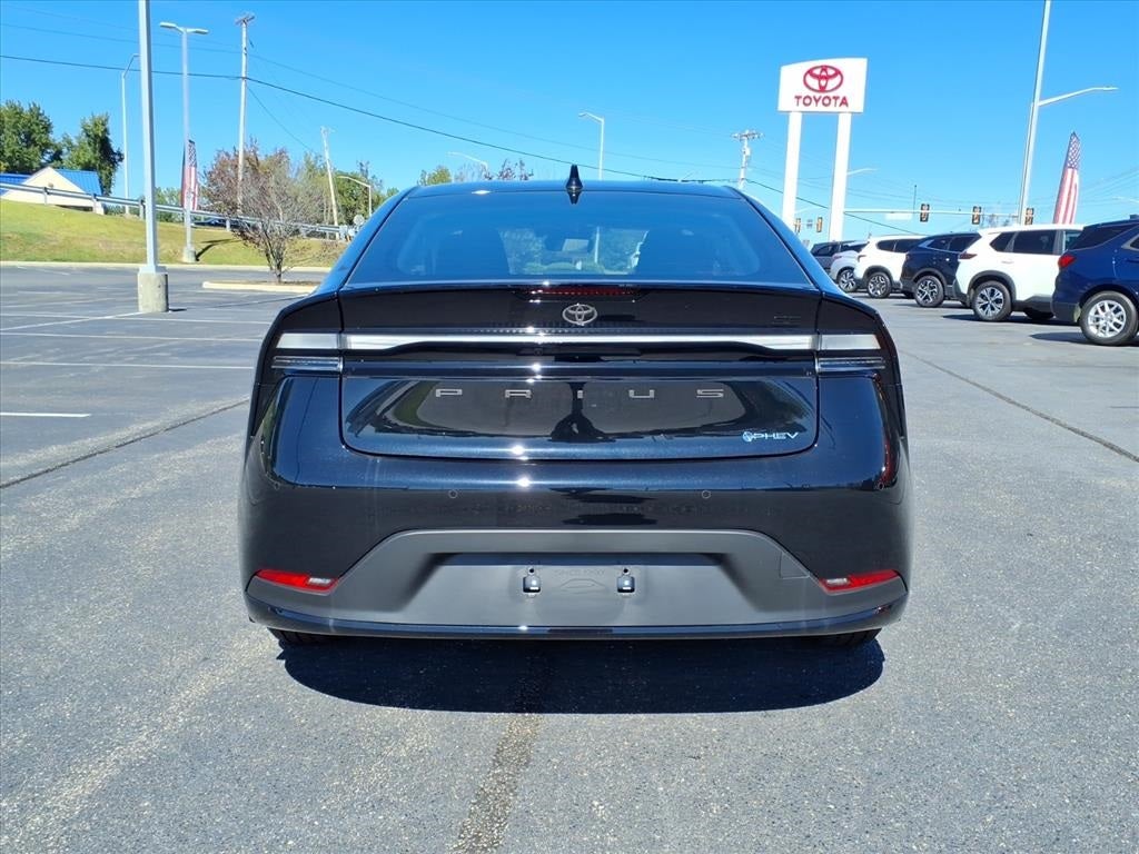 2026 Toyota Prius Plug-in Hybrid SE