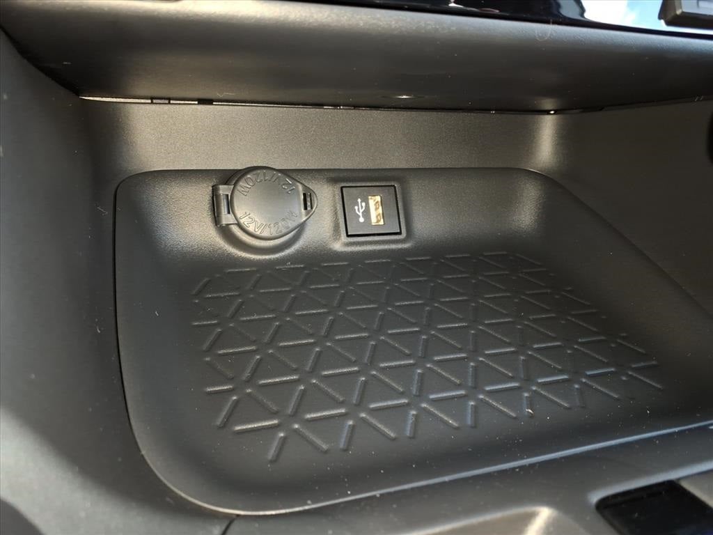 2025 Toyota RAV4 Plug-in Hybrid SE