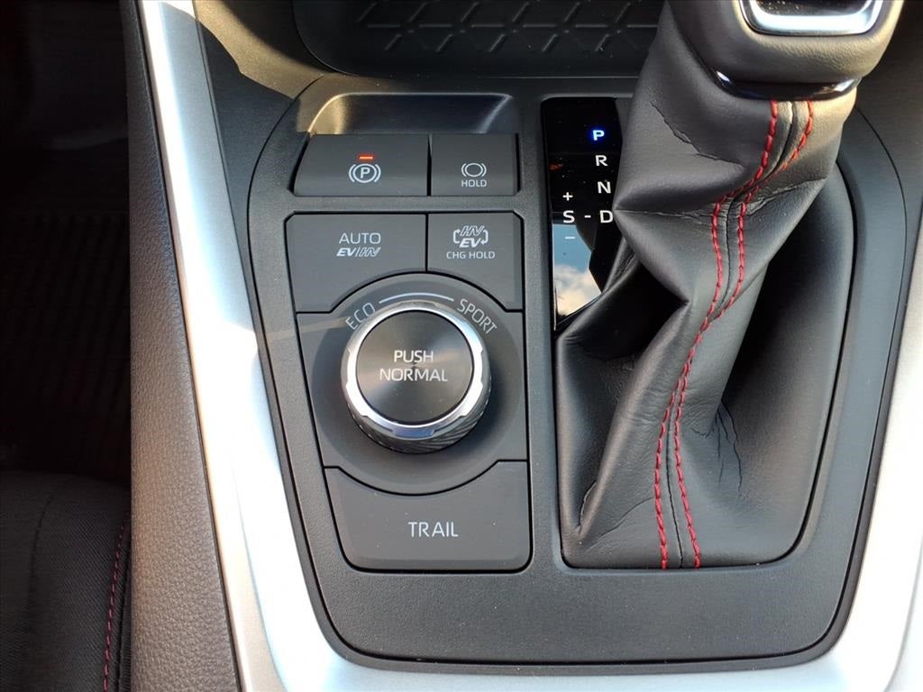 2025 Toyota RAV4 Plug-in Hybrid SE