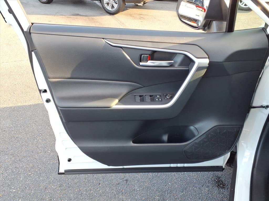 2025 Toyota RAV4 Plug-in Hybrid SE