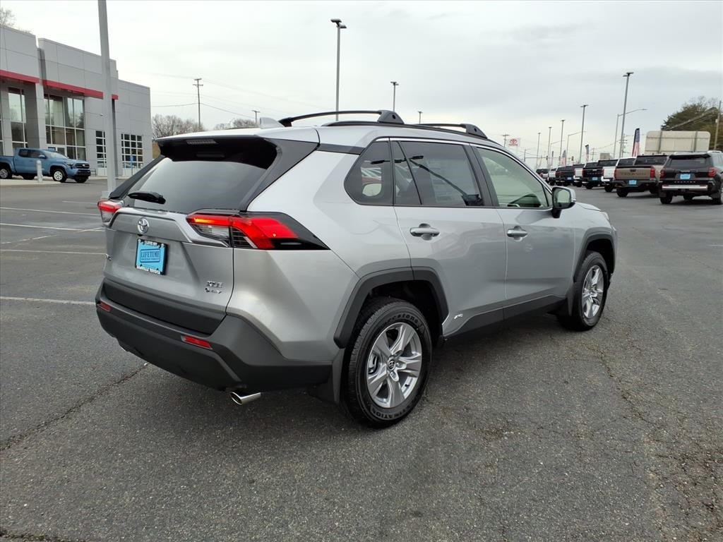 2025 Toyota RAV4 Hybrid XLE