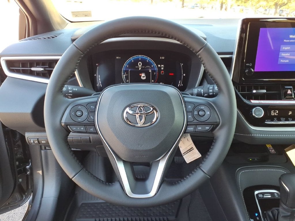 2027 Toyota Corolla Hatchback SE