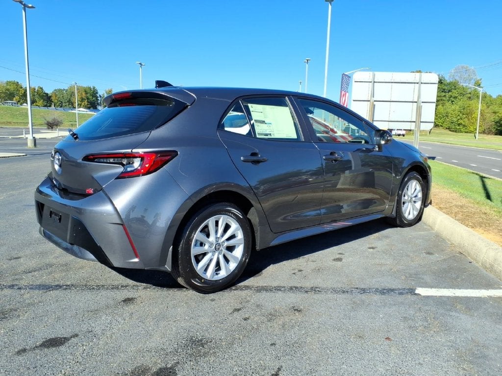 2027 Toyota Corolla Hatchback SE